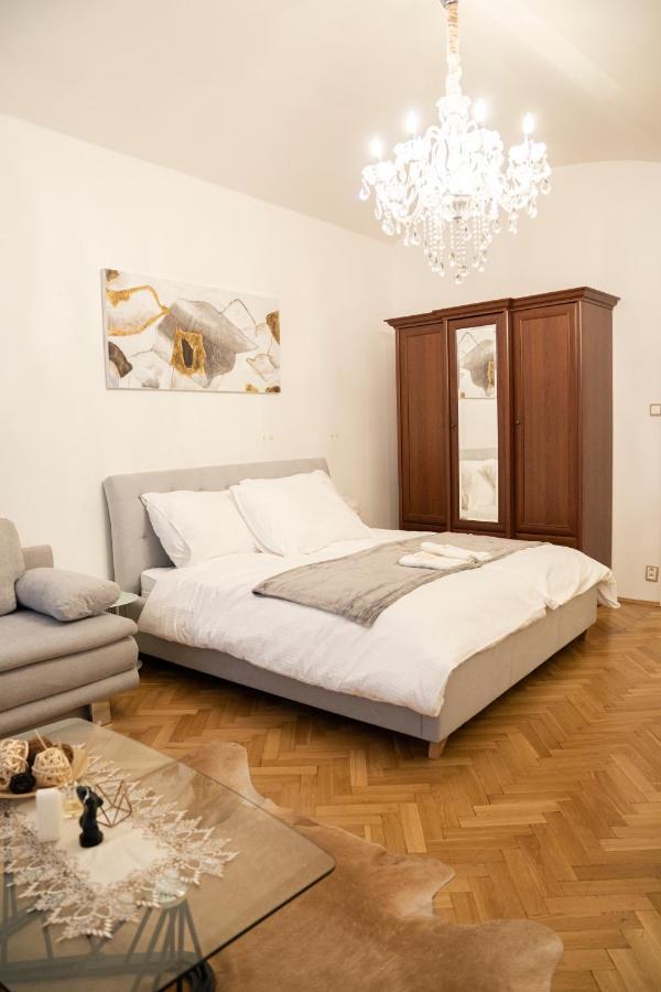 Helen Homestay Vaclavske Namesti Praha Eksteriør bilde