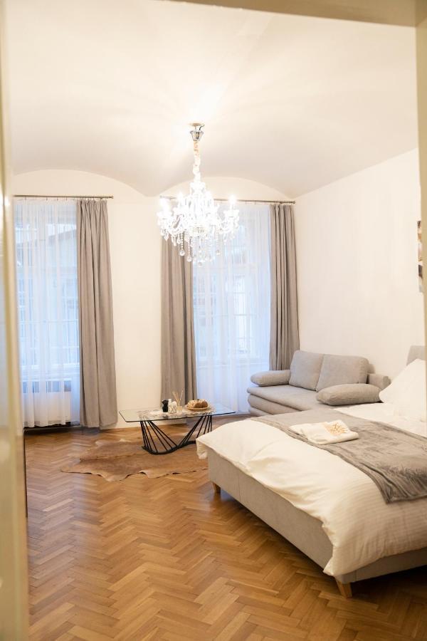 Helen Homestay Vaclavske Namesti Praha Eksteriør bilde