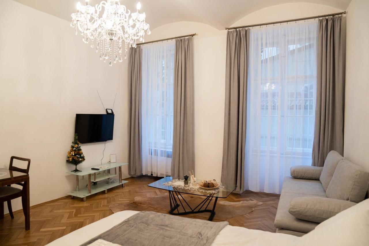 Helen Homestay Vaclavske Namesti Praha Eksteriør bilde